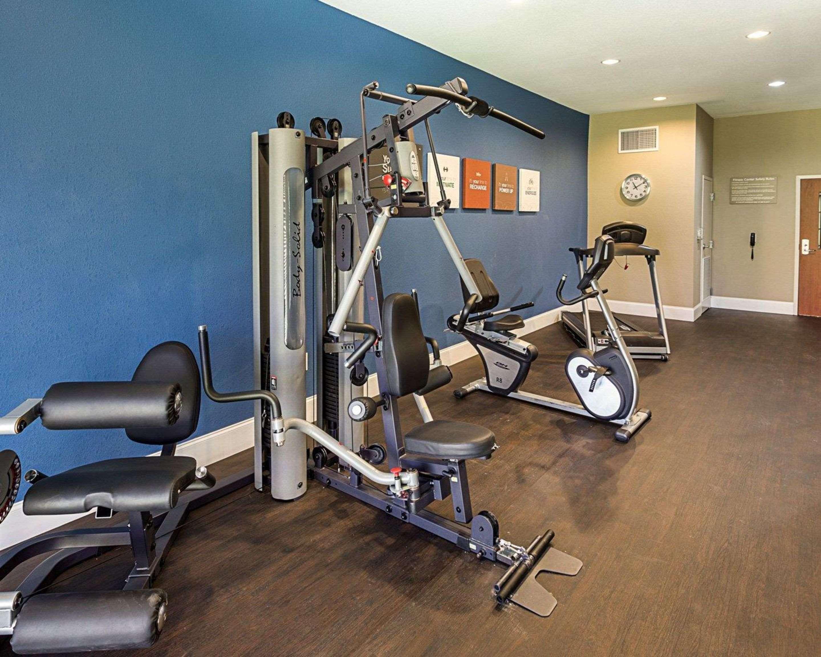 Comfort Suites Near Tanger Outlet Mall Gonzales Bagian luar foto