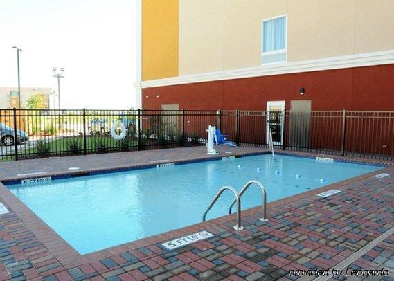 Comfort Suites Near Tanger Outlet Mall Gonzales Bagian luar foto
