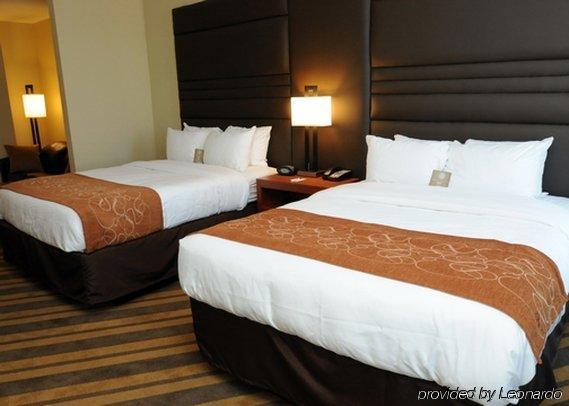 Comfort Suites Near Tanger Outlet Mall Gonzales Bagian luar foto