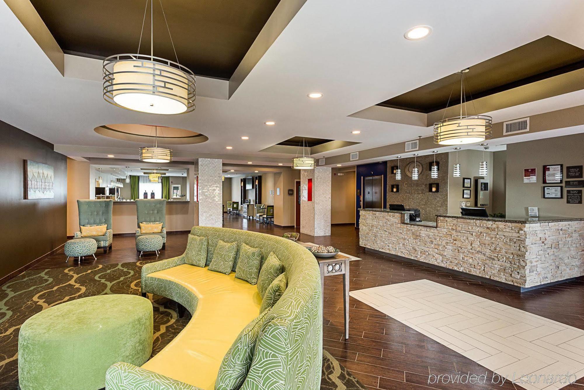 Comfort Suites Near Tanger Outlet Mall Gonzales Bagian luar foto