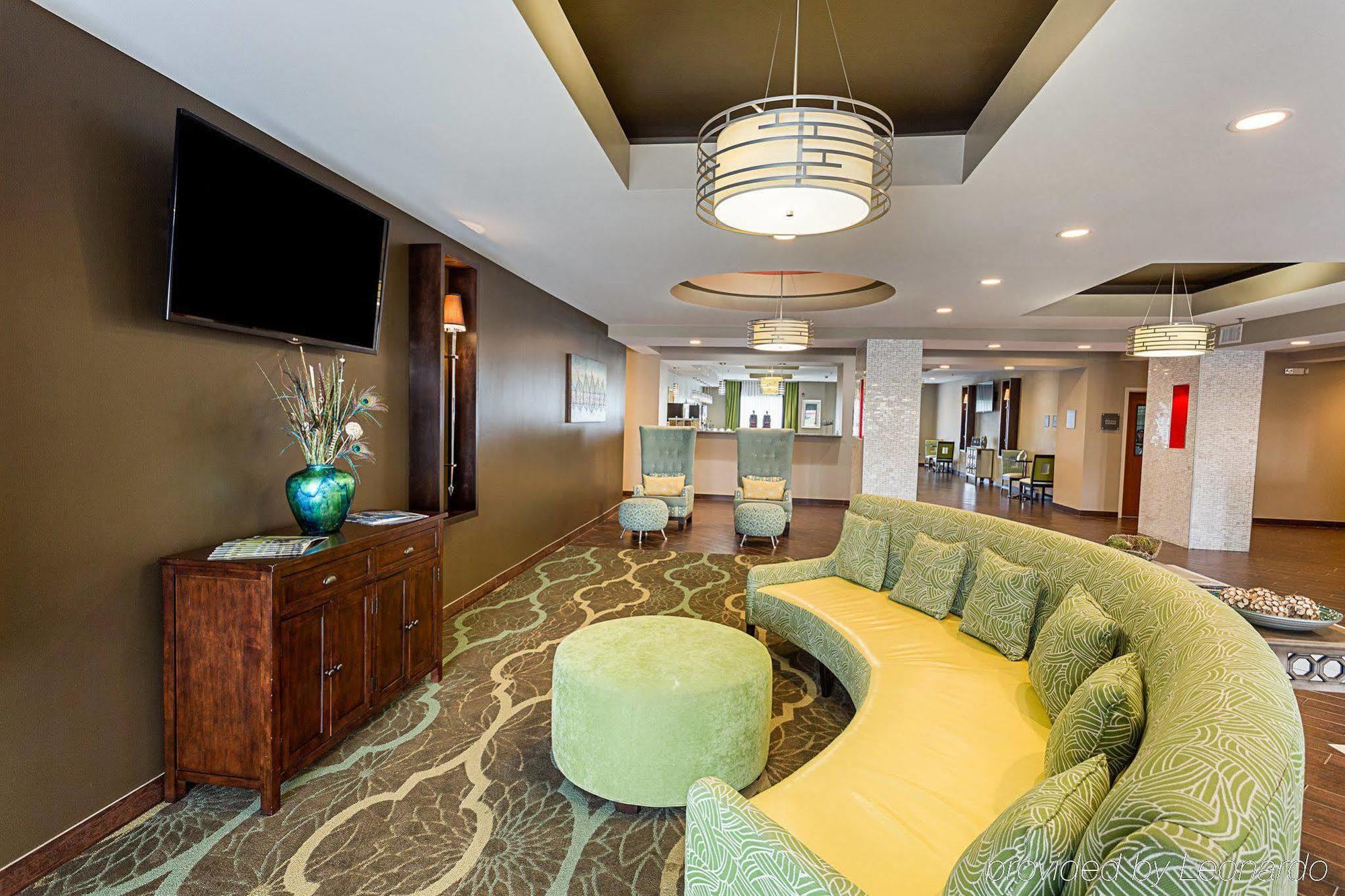 Comfort Suites Near Tanger Outlet Mall Gonzales Bagian luar foto