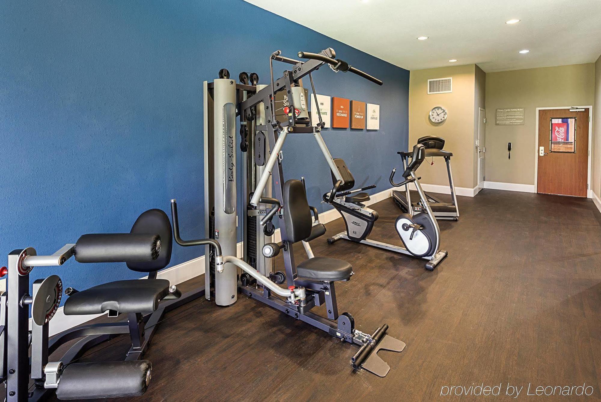 Comfort Suites Near Tanger Outlet Mall Gonzales Bagian luar foto